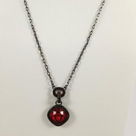 GIVENCHY Signed Ruby Red Crystal Pendant Silvertone Necklace Vintage 16" - Picture 4 of 16